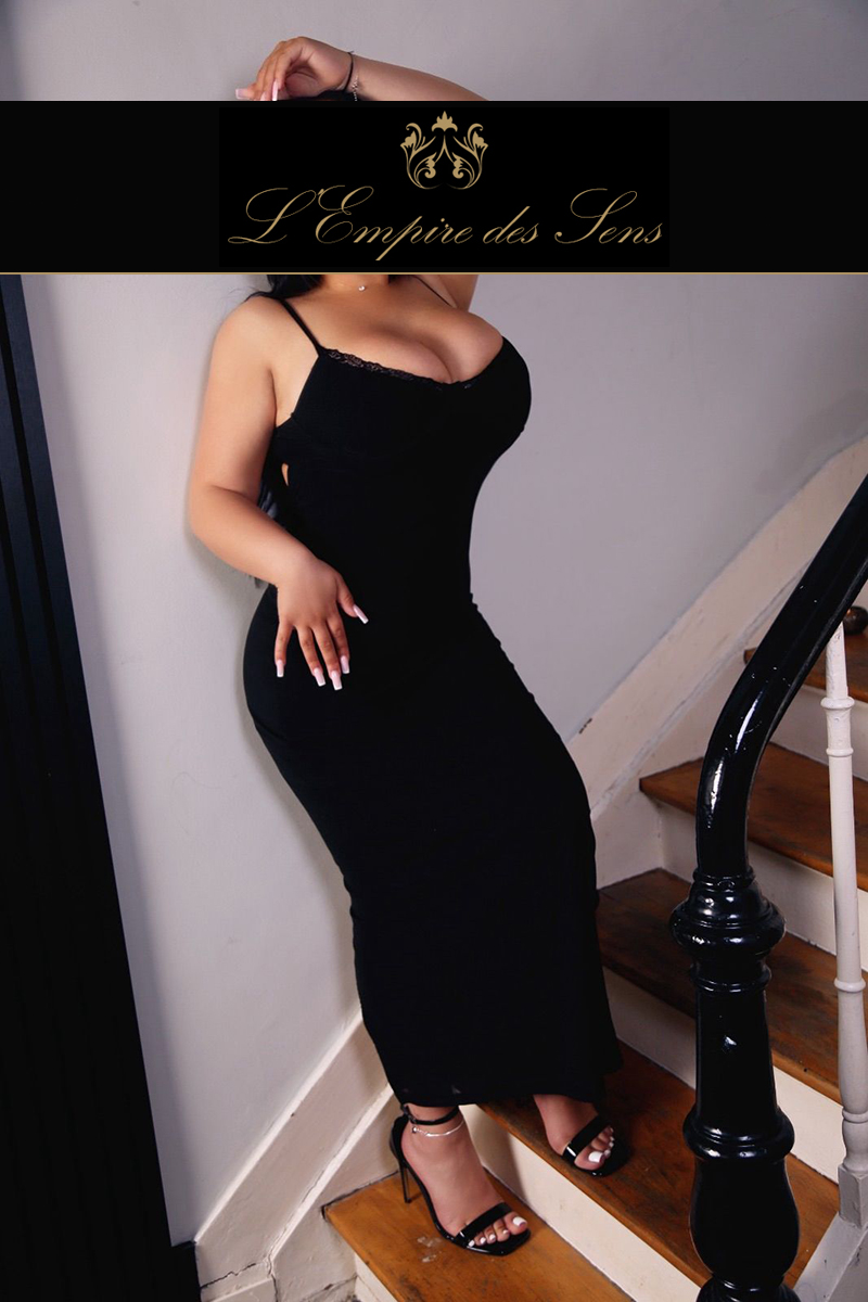Kenza Masseuse Tantrique et érotique
